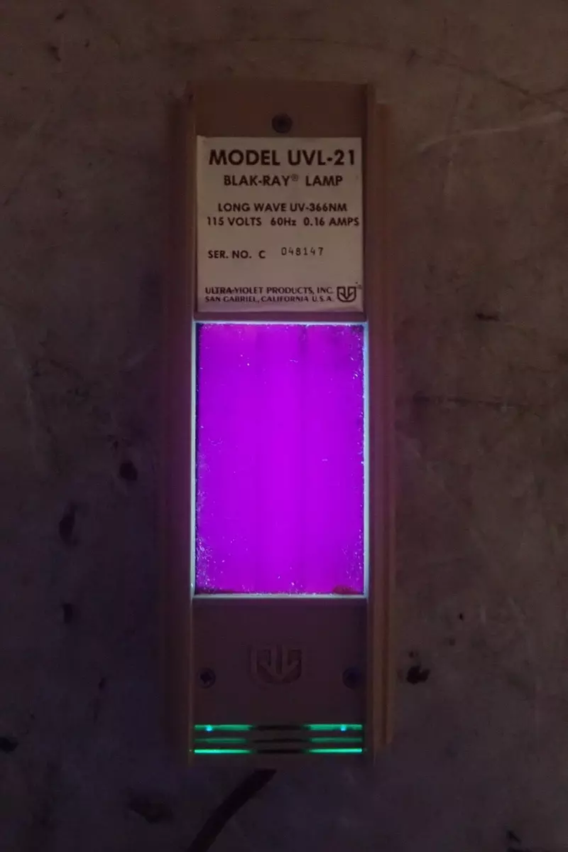 Compact Handheld UV Lamps